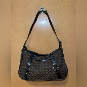 Nine West Vintage small shoulder bag!  Great condition!